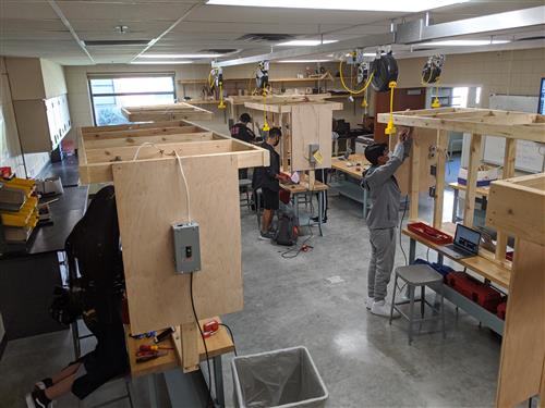 Students in Electricity 